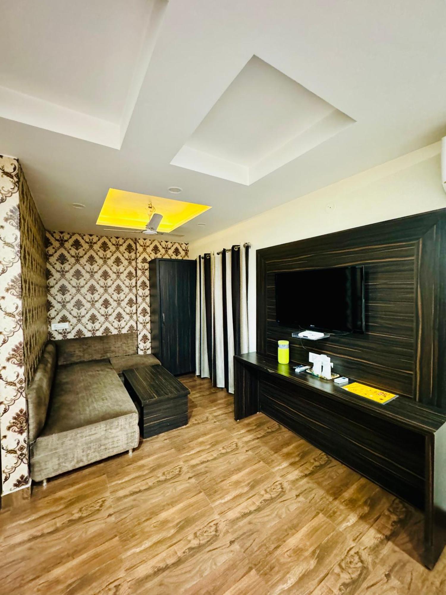 Hotel Kabir Residency Amritsar Ngoại thất bức ảnh